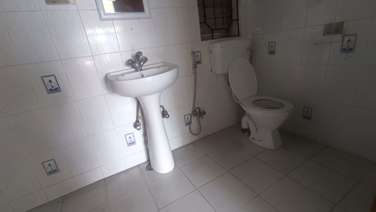 Unfurnished 4bhk in Panjabari, Khanapara, Guwahati, Assam, India for Rent